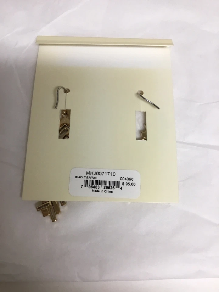 NUEVO CON ETIQUETAS Pendientes Michael Kors Negro Corbata Affair Oro Y Baguette HERMOSOS Foto 2 de 2