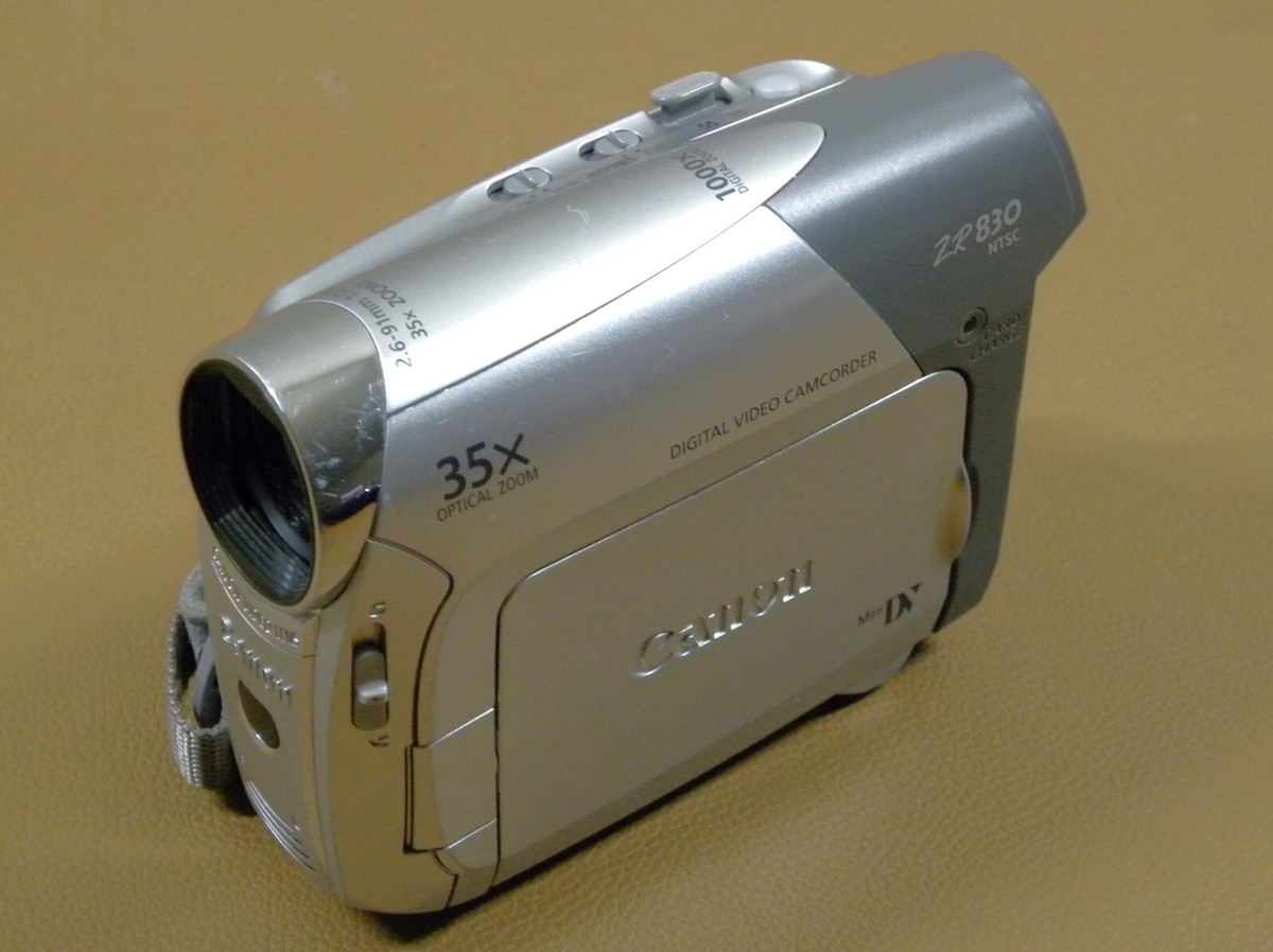 Canon ZR830 MiniDV Camcorder with Accessories | eBay