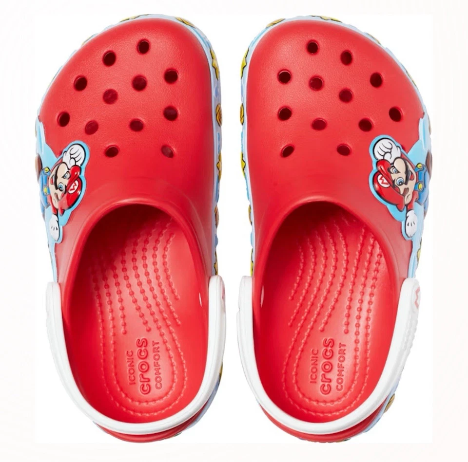 Zuecos CROCS Super Mario rojos y azules Foto 3 de 4