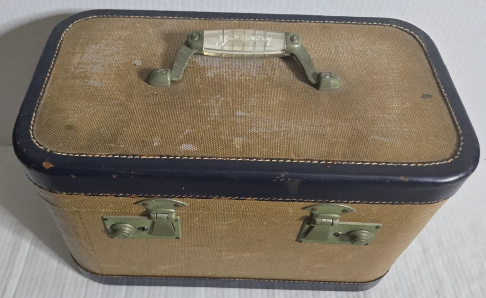 Vintage 1940s/50s WHEARY Luggage Train Case Vanity Cosmetic Suitcase With Mirror - Image 2 of 4
