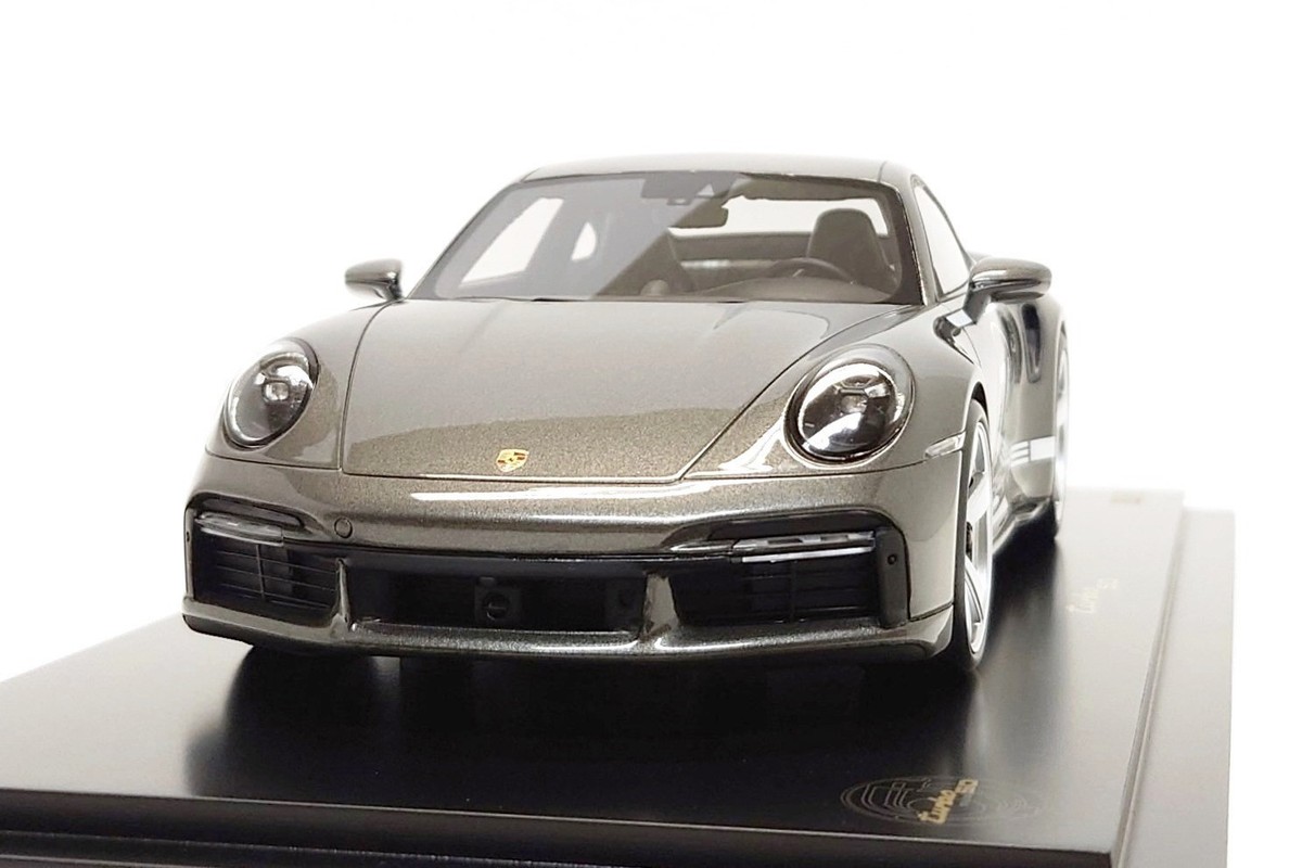 Spark 1:18 Porsche 911 Turbo S (992) Heritage 50 Years in