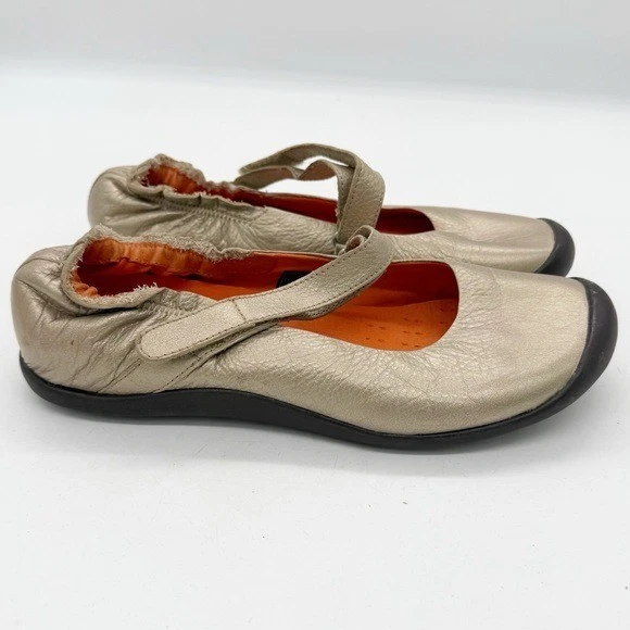 Mocasines cómodos Mary Jane de cuero dorado Tsubo talla 8,5 acolchados artísticos al aire libre Foto 4 de 4