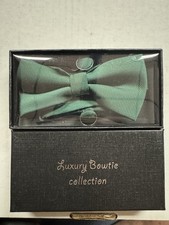 Green Solid Bow Tie Set with Matching Pocket Square Cufflinks