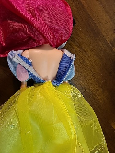 Vintage 1992 Mattel Disney Snow White Fashion Doll 11.5 Inches - Picture 9 of 18