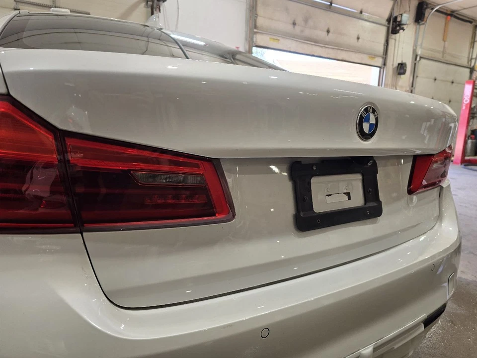 Cámara de visión trasera maletero/portón trasero compatible con BMW 530i 644542 17-20 Foto 3 de 4