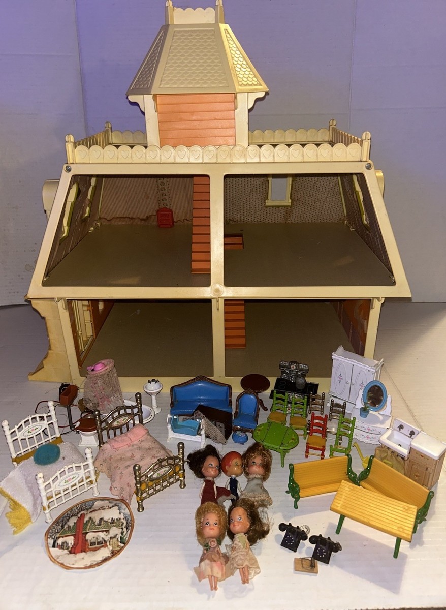 Vintage 1980's Mattel THE LITTLES Victorian Dollhouse 5 Dolls