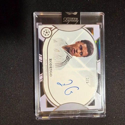 2024-25 TOPPS DYNASTY RODRYGO SOCCER REAL MADRID CF UCL AUTO /5