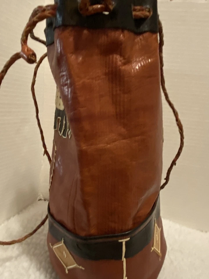 Vintage Handmade Leather Drawstring Bag. - Image 4 of 4