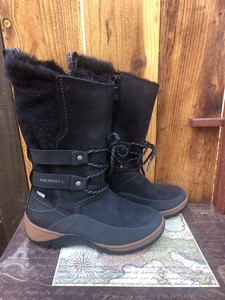 snow boots size 5.5
