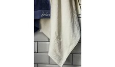 Joules Botanical Bee Cream Velour Cotton Hand Towel BNWT