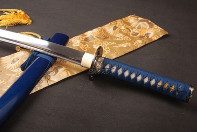 Noble Blue Japanese Samurai Wakizashi Sword Full Tang Golden Wild