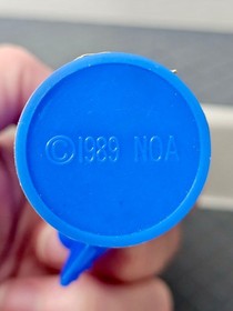 Vintage 1989 - Zelda Link Blue Bubble Gum Candy Container - Empty - NES SNES N64