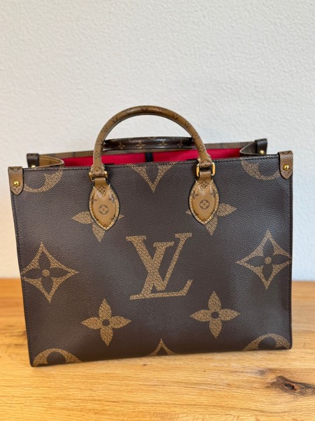 LOUIS VUITTON Onthego Size MM Monogram / Monogram Reverse Canvas / Monogram ...