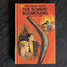 49 The Bombay Boomerang (1970-Yellow Number):  Hardy Boys Book Blue-Back