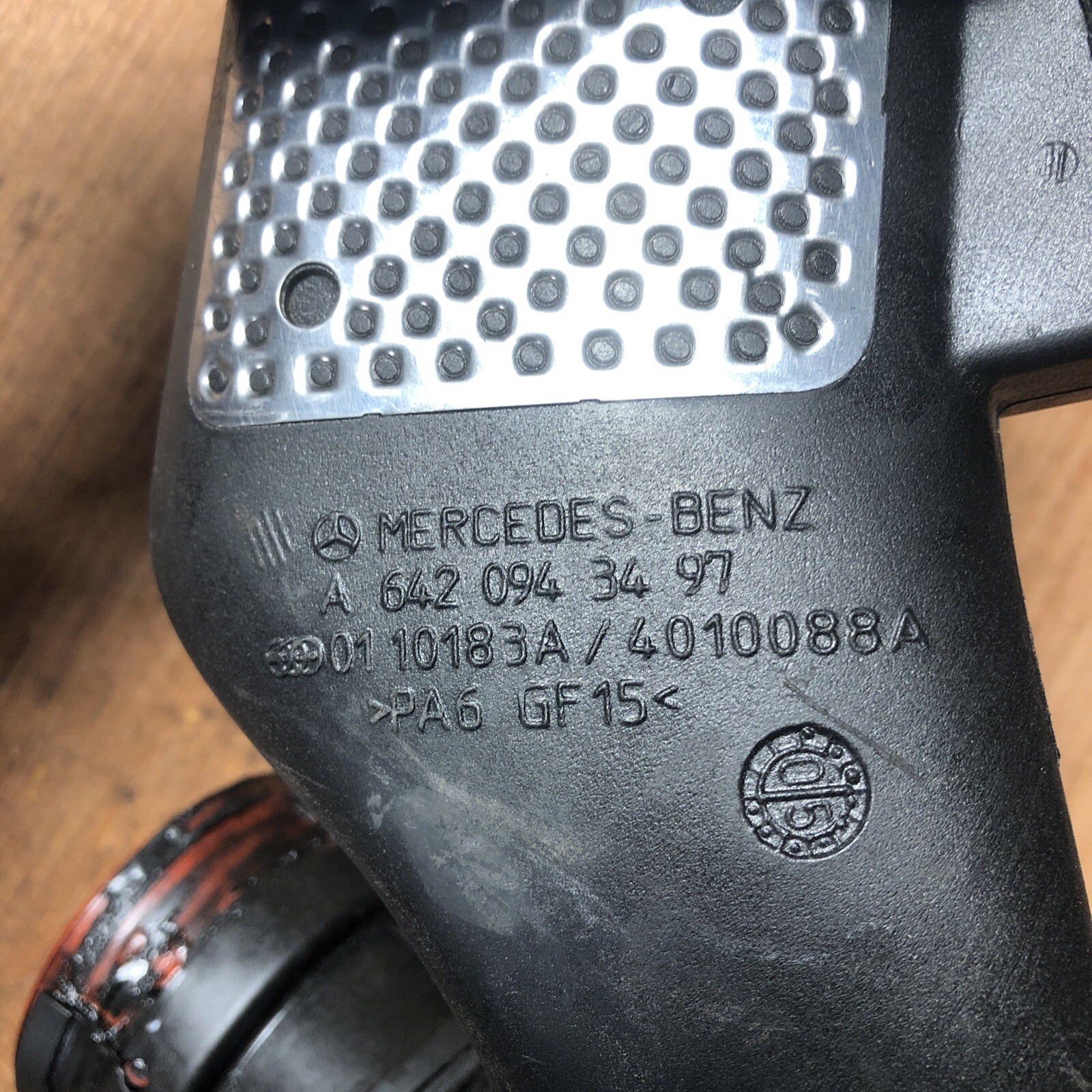 MERCEDES E CLS M S R W211 W219 W164 W221 W251 3.0CDI AIR INTAKE PIPE