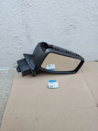 2019-2021 CHEVROLET SILVERADO RIGHT SIDE MIRROR OEM