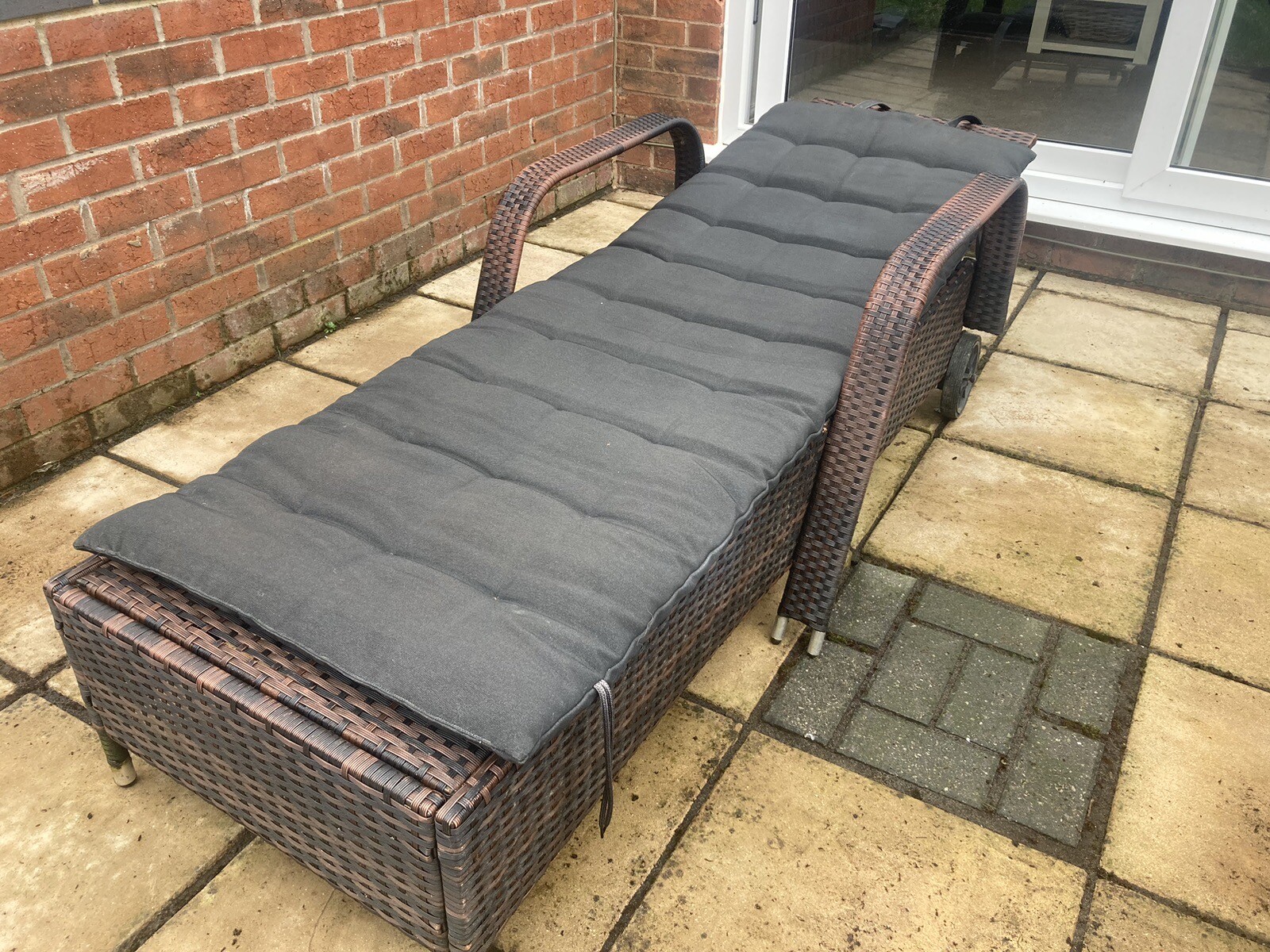 Rattan garden furniture set, 2 X 2 Seater And Sun Lounger eBay