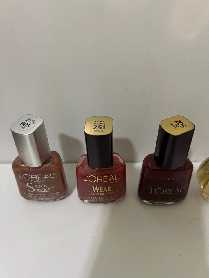 *VINTAGE* Colección de esmaltes de uñas Loreal y 2 Avon. 6 botellas Foto 2 de 4