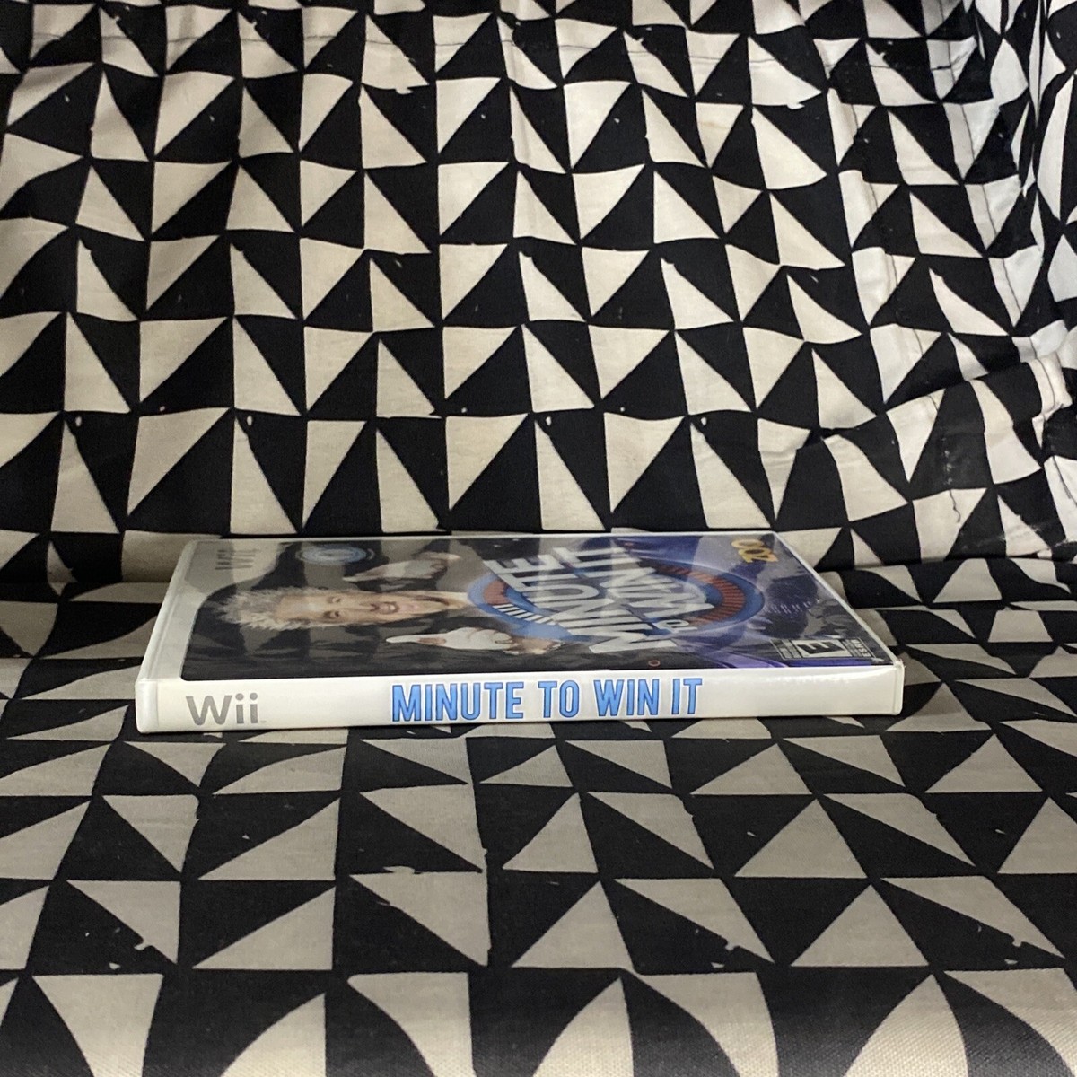 Minute To Win It : Guy Fieri (Nintendo Wii, 2010) Complete With