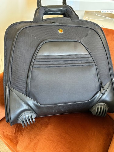 Targus Briefcase - Black - Metro Roller 15.6" - Picture 3 of 11