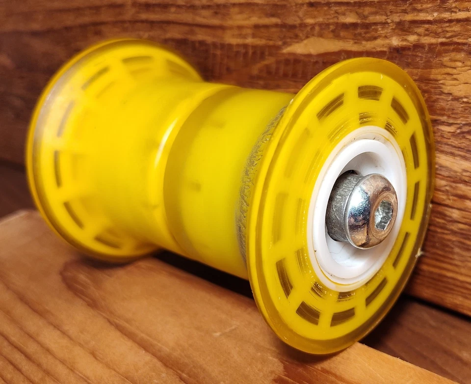 👀 Piezas elípticas Champion C44F ruedas de rodillos descontinuadas RARO Foto 4 de 4