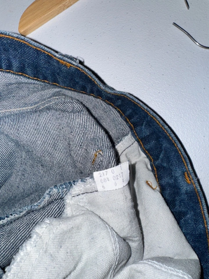 Vintage Levis bell bottom flared jeans mens size 30x34 orange tab 70s dark wasH - Image 3 of 4