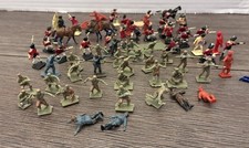 Vintage Lot Of Mini Plastic Soldiers