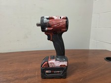 Milwaukee 2855P-20 M18 FUEL 1/2" Compact Impact Wrench w 5Ah Oil Resistant Batt.