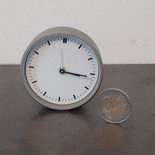 kleine Schreibtisch Uhr TROIKA neue Batterie Silber D 6,5cm