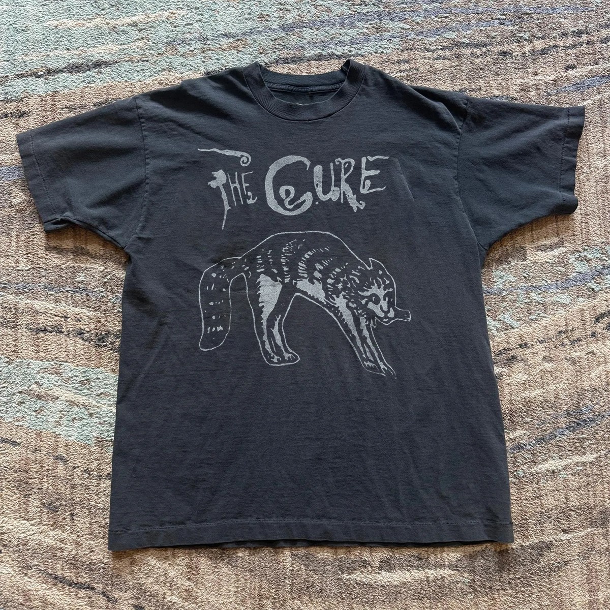 RARE Vintage Cure Cat Art Unisex Black T-Shirt Sizes S-5XL