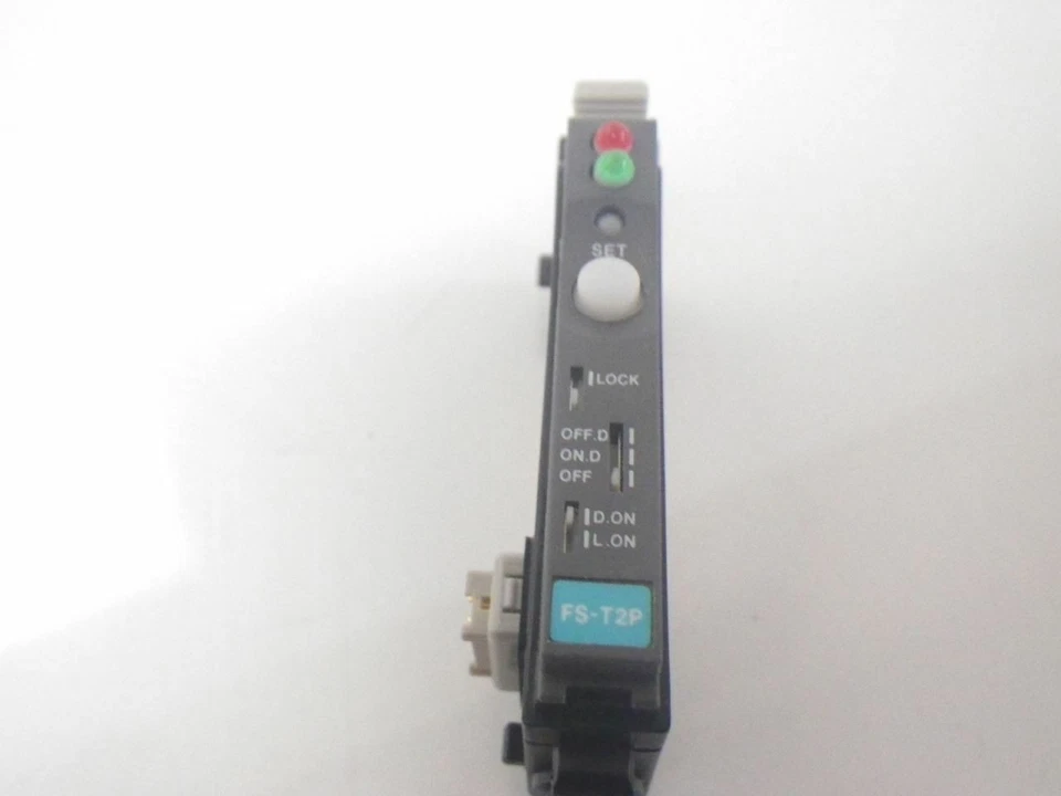 FS-T1P W/ FS-T2P Keyence Fiber Optic Sensor (Used and Tested) - Image 3 of 4