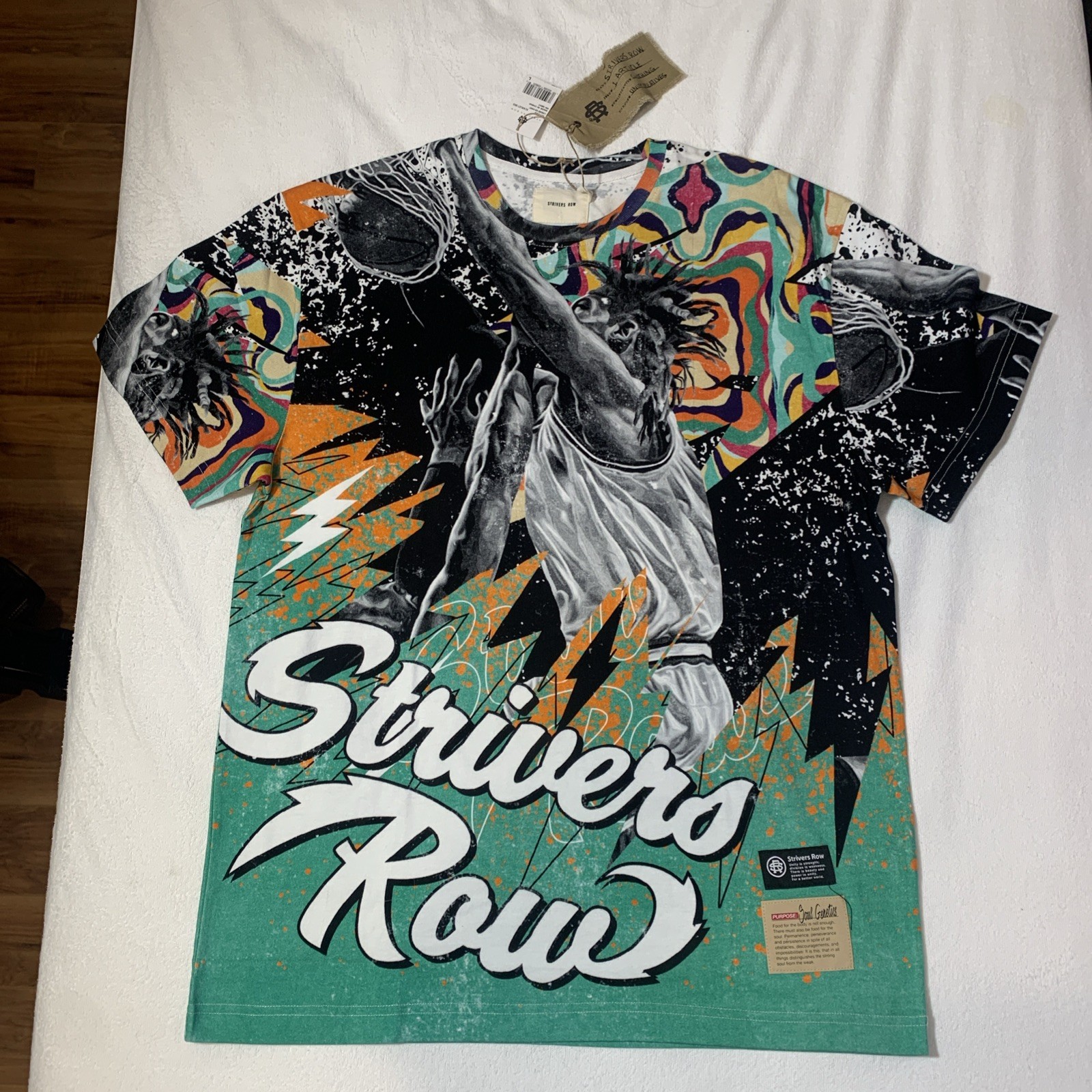 FILA T shirt STRIVERS ROW Liquid Graphic grande Scarlet IBIS nuova con etichette (nuova con etichette)