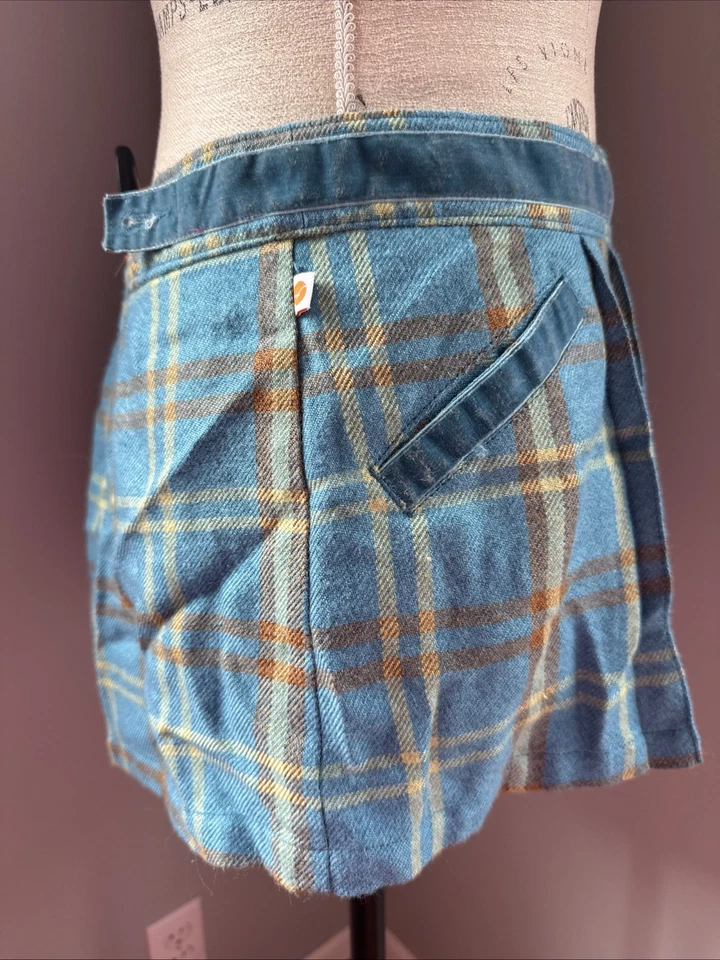 De colección Hollister Y2K Micro Mini Teal Cuadros Terciopelo Borde Adornado Stock Muerto Foto 3 de 4