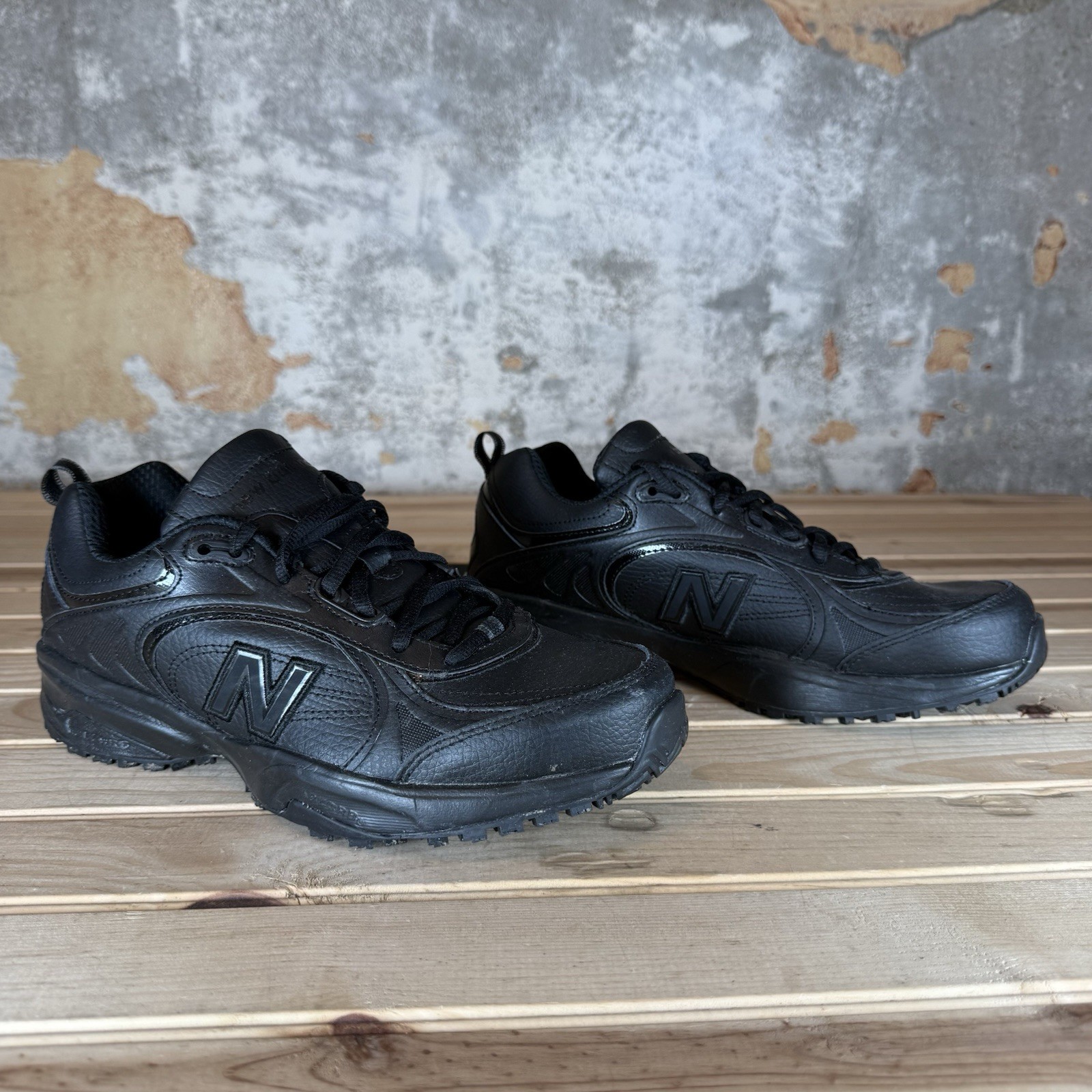 New Balance 623 Black Leather Shoes for Crews Size 9.5W / 8M Slip Resistant New Balance 623 Black Leather Shoes for Crews Size 9.5W / 8M Slip Resistant