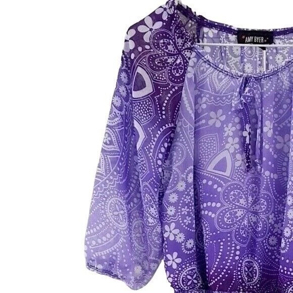 Camiseta sin mangas incorporada Amy Byer Girls floral púrpura manga 3/4 capa peplum Foto 3 de 4