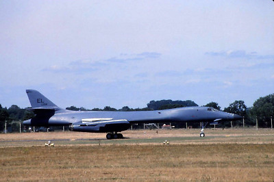Original Farbdia B-1B Lancer 86-0094/EL of 28 BW USAF