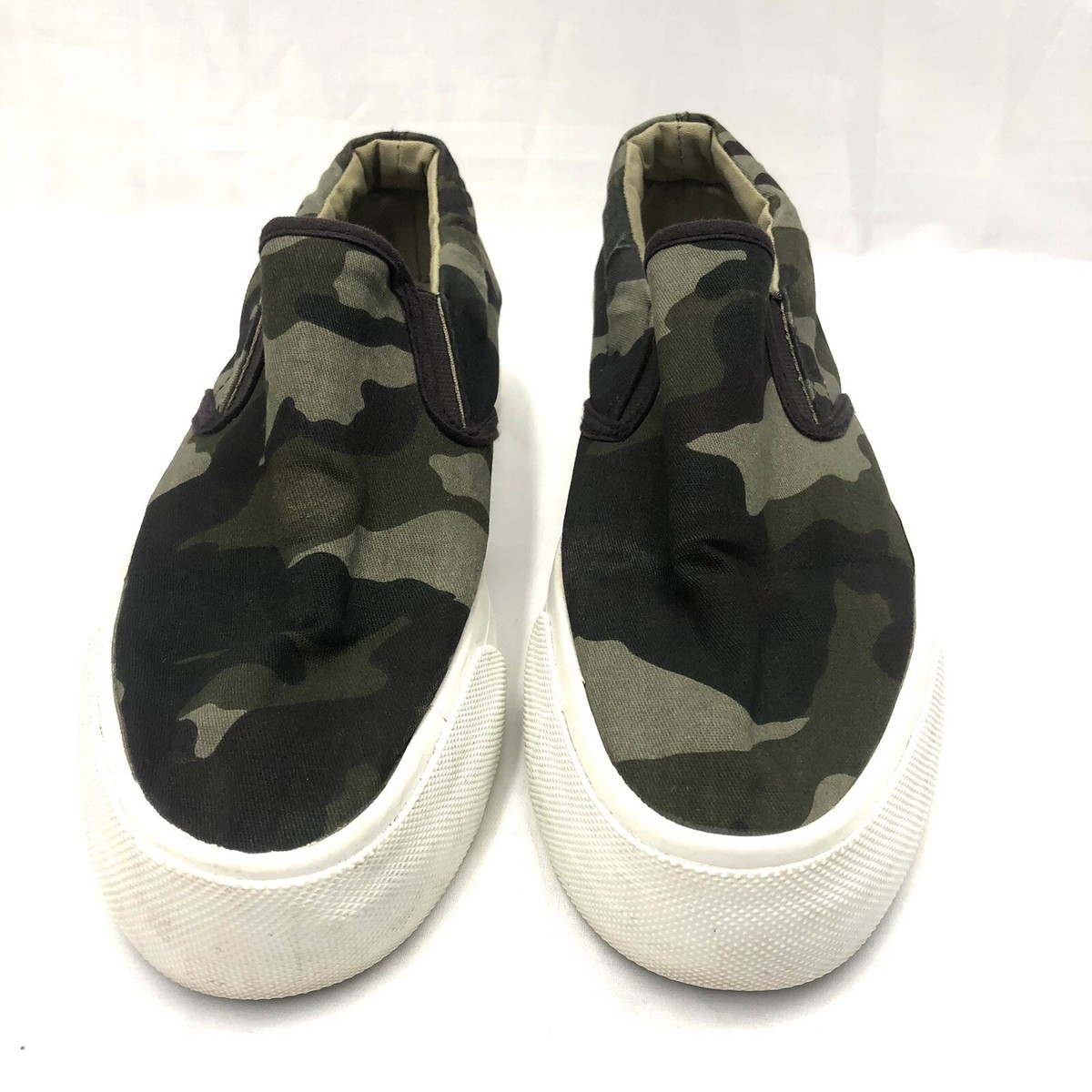 Camouflage Slip-On Sneakers in Olive Green and Black Camo,sz9.5mens,womens Sz11 Camo Printed Canvas Shoes Women, Casual Camouflaged Slip-on  main image 4