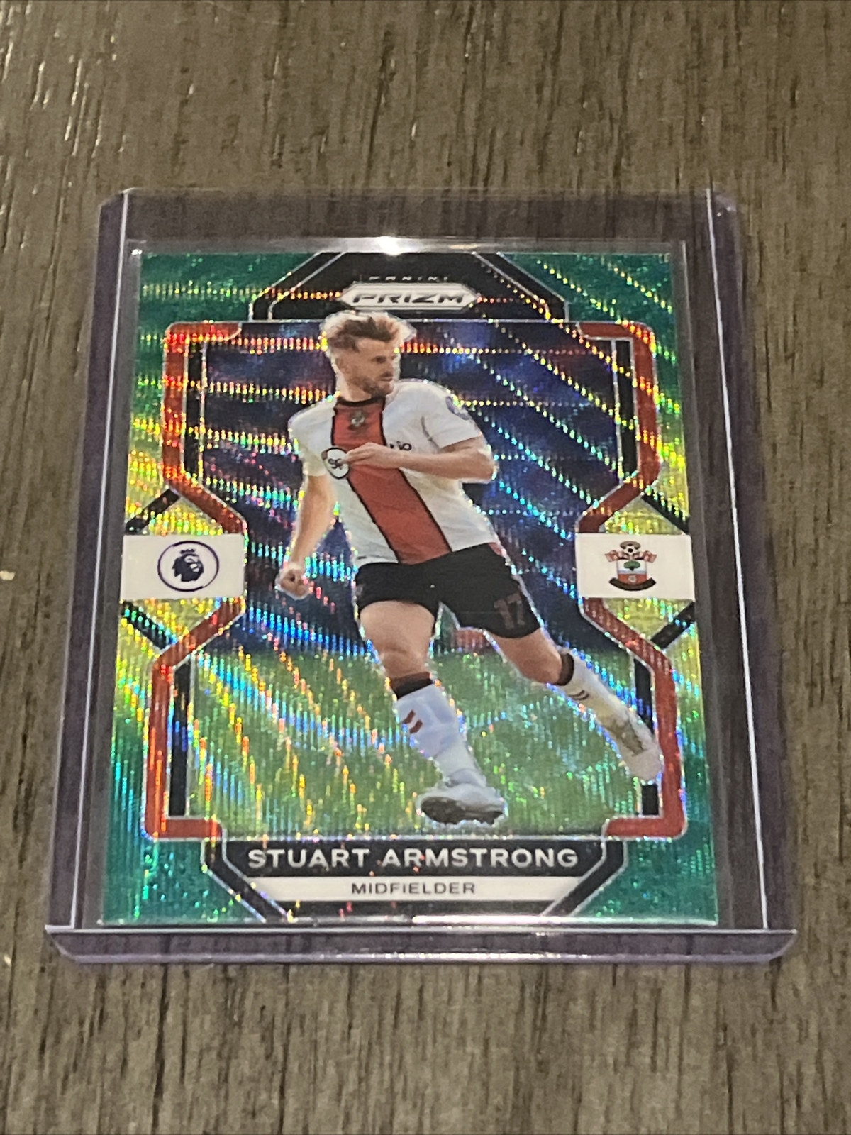 Stuart Armstrong 204 2022/23 Panini Prizm Premier League Green/Yellow Wave Prizm