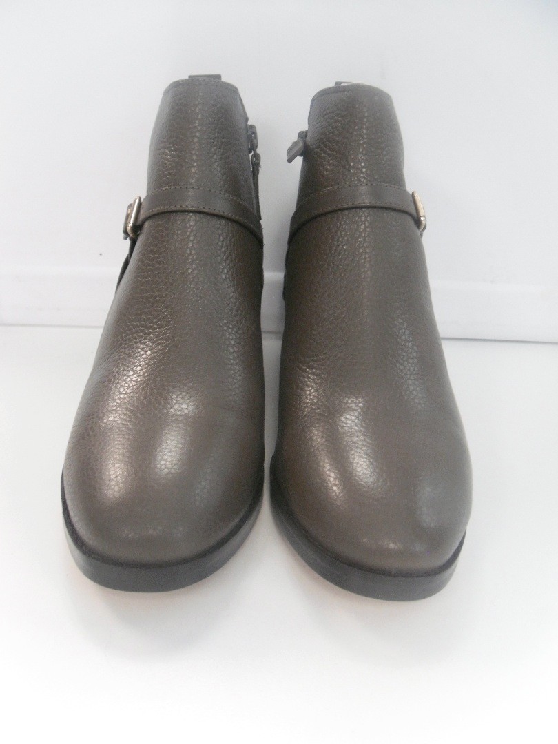 COLE HAAN NWOB Gray Leder Side Zip Block Heeled Rounded Toe Booties Sz 7 B4587 COLE HAAN NWOB Gray Leder Side Zip Block Heeled Rounded Toe Booties Sz 7 B4587