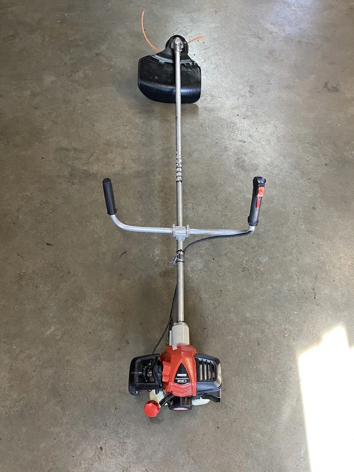 Recortadora de cuerdas SHINDAIWA C302 / Cortadora de cepillo de gas de 30,5 cc - Arranca y funciona muy bien Foto 3 de 4