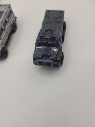 Lotto misto di 6 veicoli pressofusi Hot Wheels e Matchbox: Jurassic World, Mopar e - Foto 5 di 10