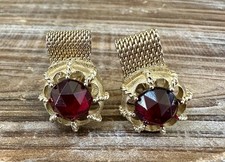 Swank Vintage Gold Tone Mesh Wrap Around Cufflinks with Red Lucid Stone EUC
