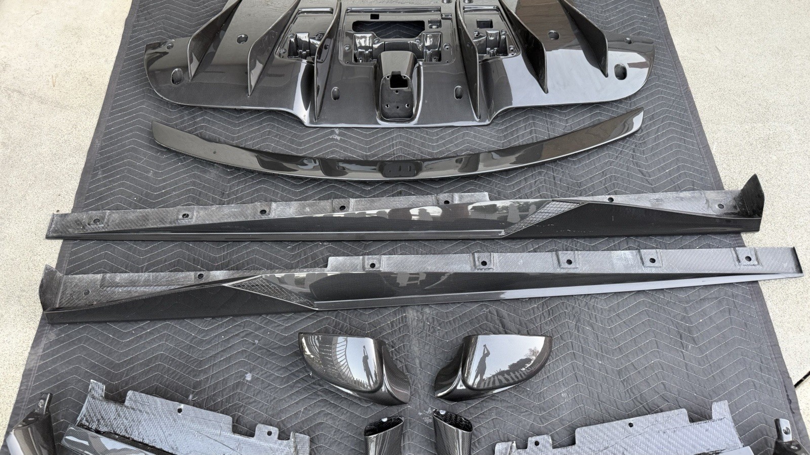 Ferrari 488 GTB Carbon Fiber Front Bumper Spoiler Bodykit