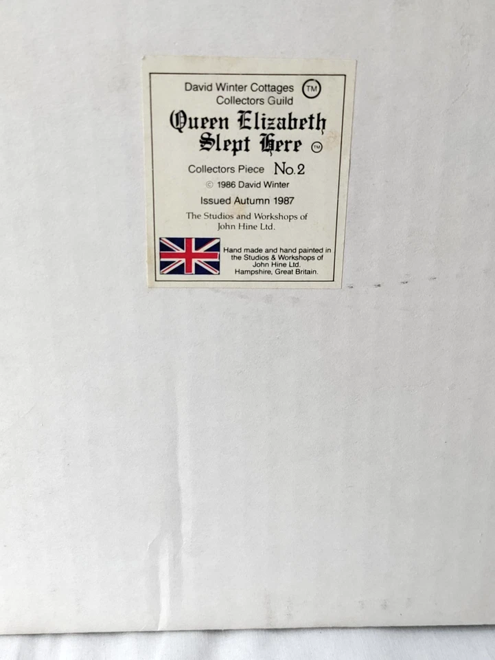 Коллекционная вещь David Winter Cottages «Queen Elizabeth Slept Here» No2 1987 🎁 - Изображение 2 из 4