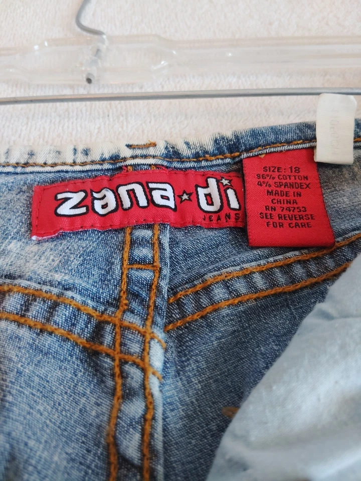 Pantalones cortos de mezclilla para mujer Zana-di vintage azul desteñido talla 18 Foto 4 de 4