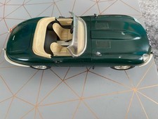 Burago 1/18 Scale Die Cast Model Jaguar E Type Cabriolet - Green