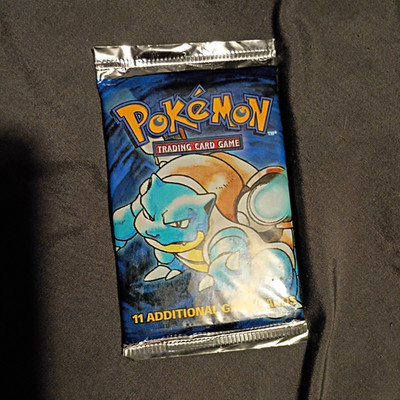 Wizards of the Coast Pokémon TCG Base Set Booster Pack 11 Cards Blastoise
