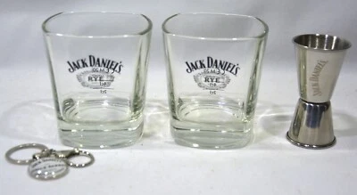 JACK DANIEL'S WHISKEY " RYE " 2 verres + 1 jug + 1 porte clé - Photo 1/3