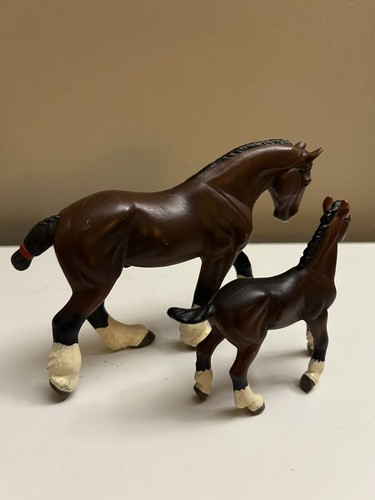 Clydesdale Mare with Foal - Safari, Ltd: vinyl toy animal figure - Picture 6 of 6