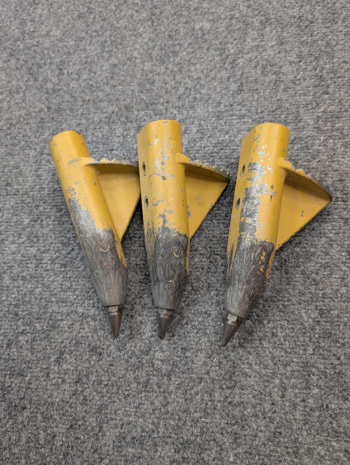 Set 3 Heavy Duty Yellow Steel Ground Spikes Anchors Replacement Parts Hardware